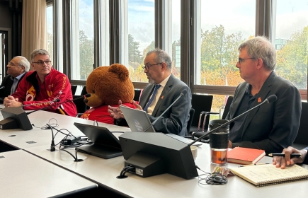 Il direttore generale dell'OMS, dott. Tedros, Christian Schleuss (coordinatore polio) e Oliver Rosenbauer (coordinatore polio)